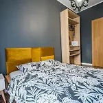 Z Ogrodkiem I Garazem Apartment *