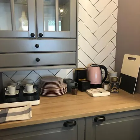 Z Ogrodkiem I Garazem Appartamento *