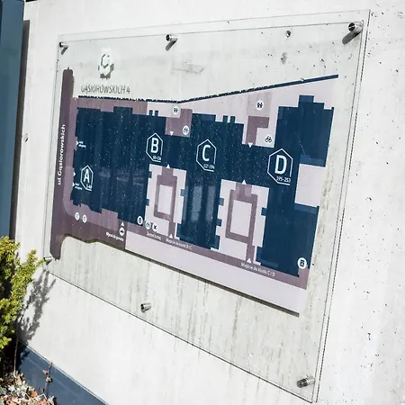 Appartamento Z Ogrodkiem I Garazem Poznań