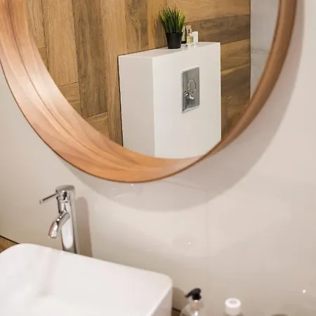 Z Ogrodkiem I Garazem Appartement Poznań