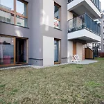 Z Ogrodkiem I Garazem * Poznaň
