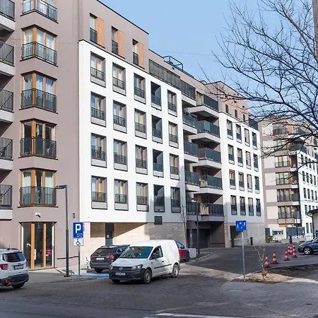 Z Ogródkiem I Garażem Poznań