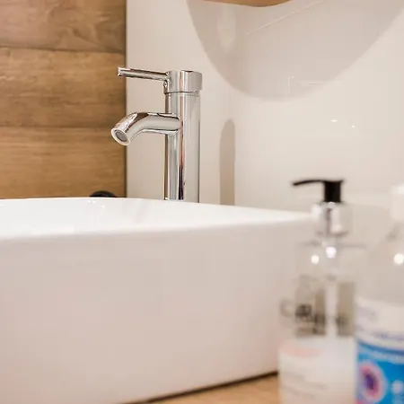 דירה Z Ogrodkiem I Garazem *