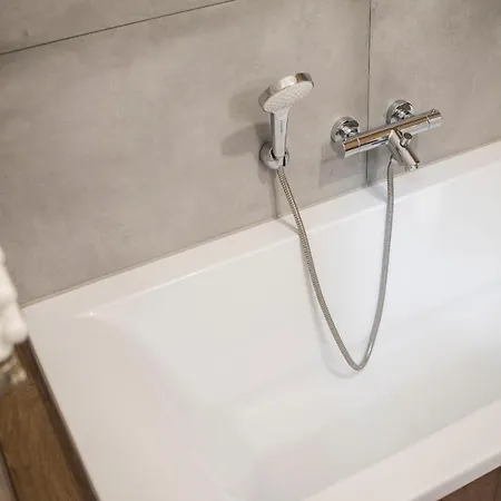 Apartment Z Ogrodkiem I Garazem