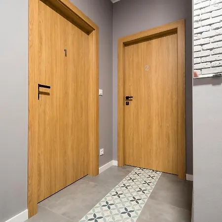 Z Ogrodkiem I Garazem * פוזנן