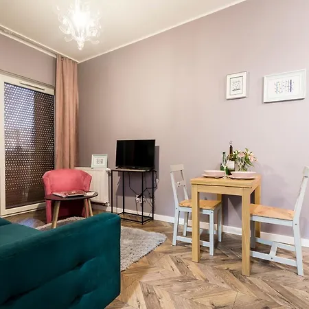 Apartment Z Ogrodkiem I Garazem *