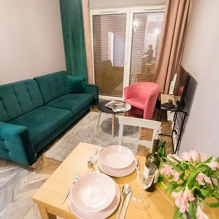 Z Ogrodkiem I Garazem * פוזנן