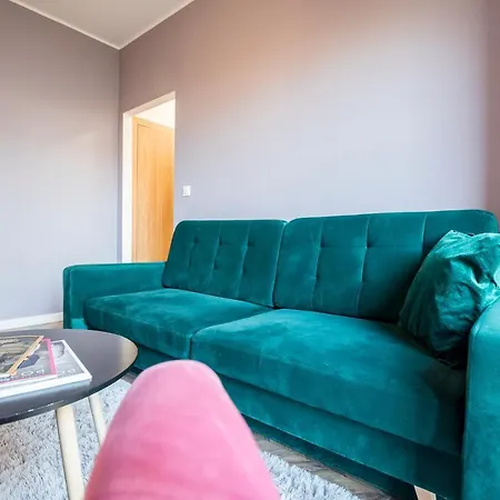 Z Ogrodkiem I Garazem פוזנן