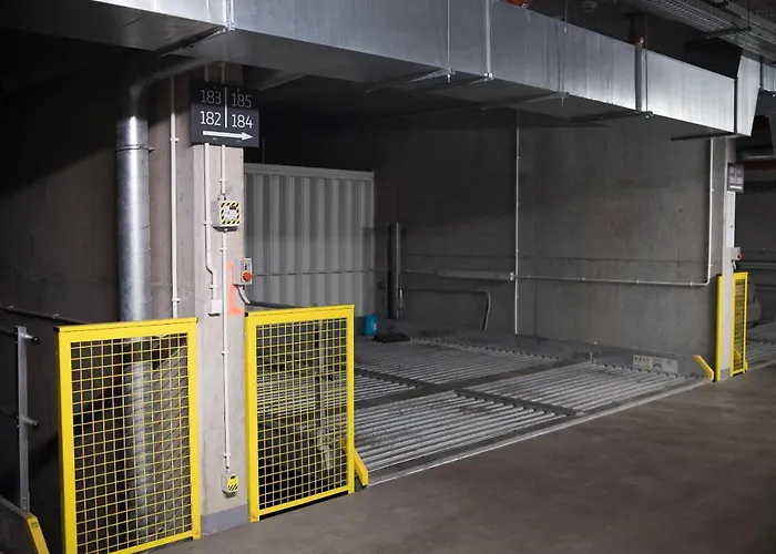 Z Ogródkiem I Garażem Apartamento Poznań