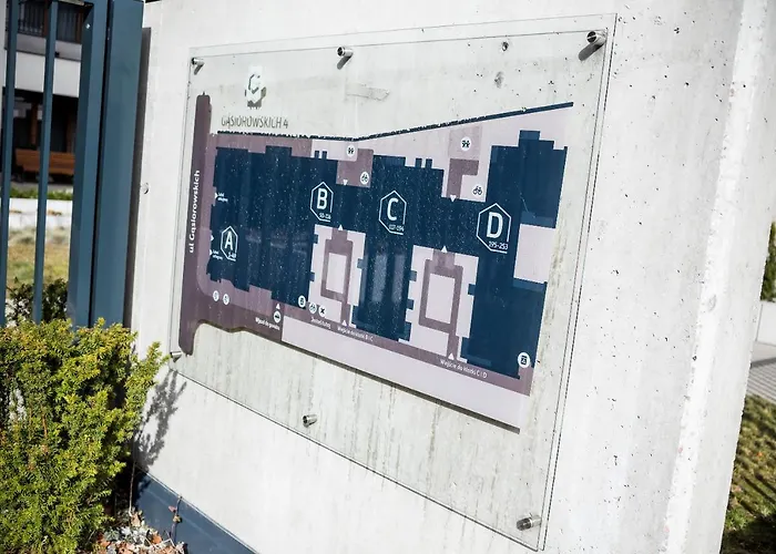 아파트 Z Ogrodkiem I Garazem 포즈난