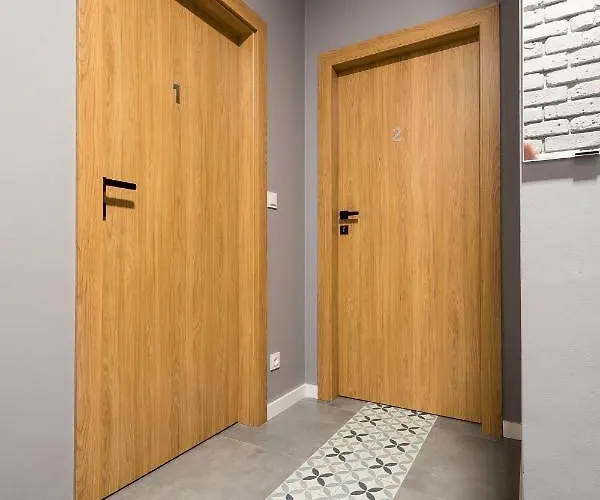 Z Ogródkiem I Garażem * Poznań