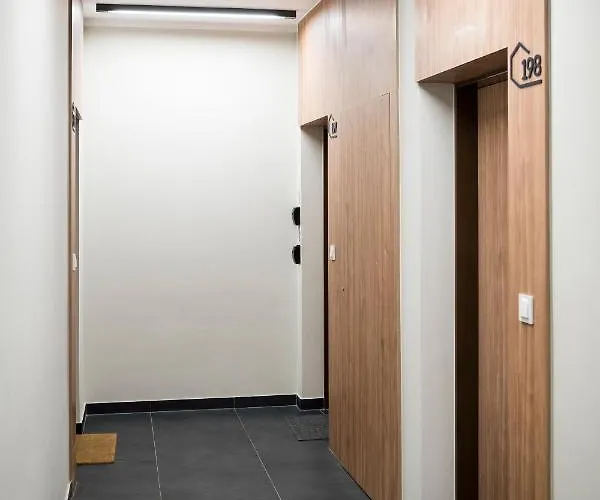 Z Ogródkiem I Garażem * Poznań