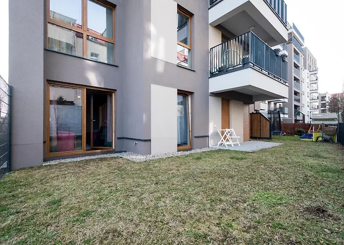 Z Ogrodkiem I Garazem * Poznan