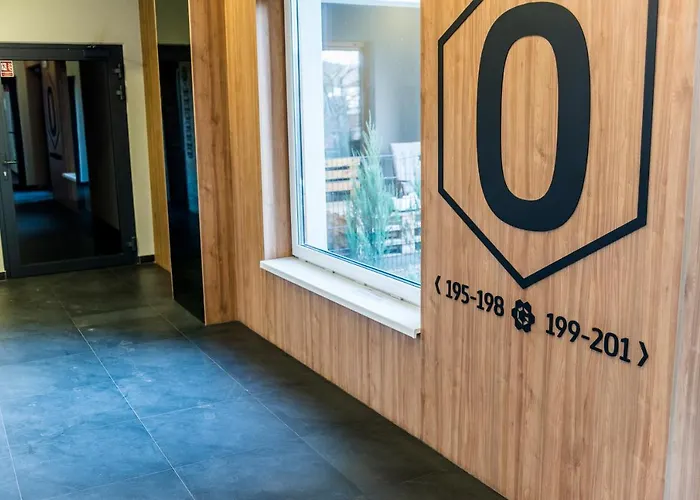 Z Ogródkiem I Garażem Apartamento Poznań