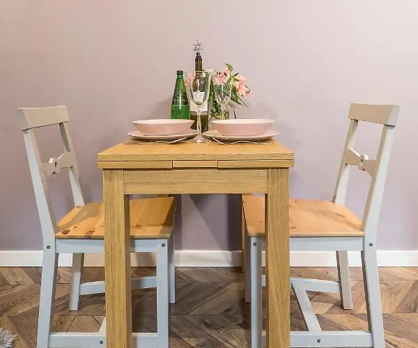 Z Ogródkiem I Garażem