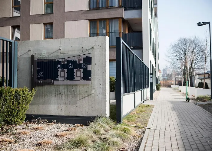 Apartamento Z Ogródkiem I Garażem Poznań