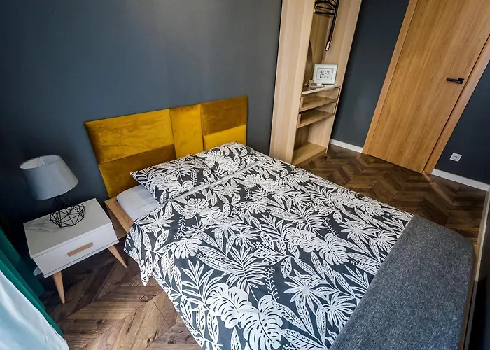 Z Ogródkiem I Garażem Poznań